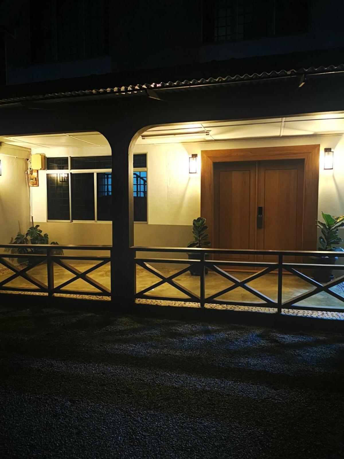Rain Tree Homestay Bintulu Εξωτερικό φωτογραφία